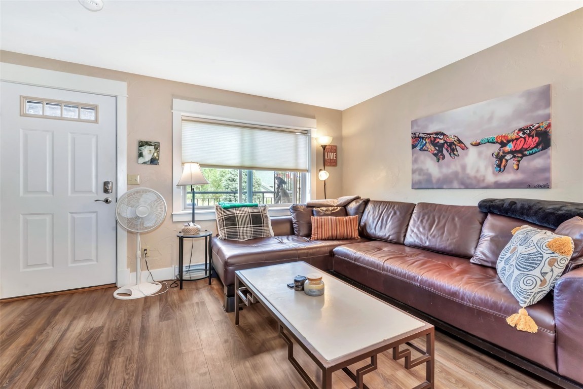 1556 Woodbridge COURT 1556