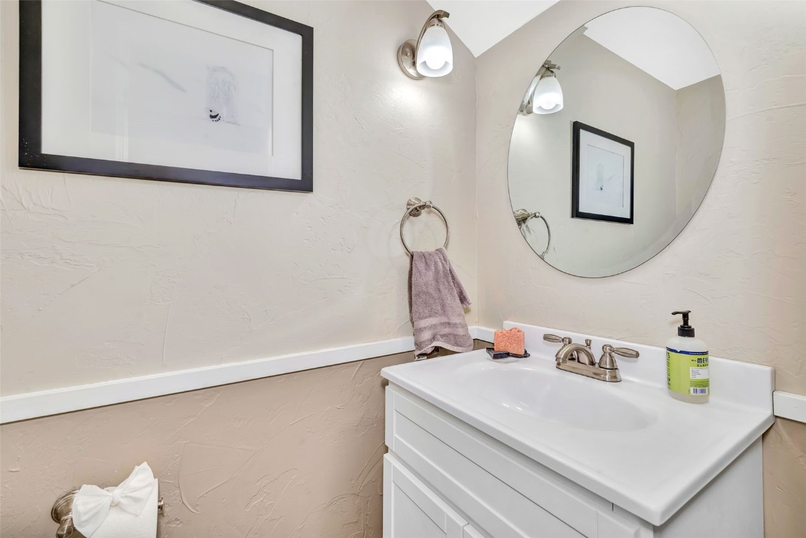 1556 Woodbridge COURT 1556