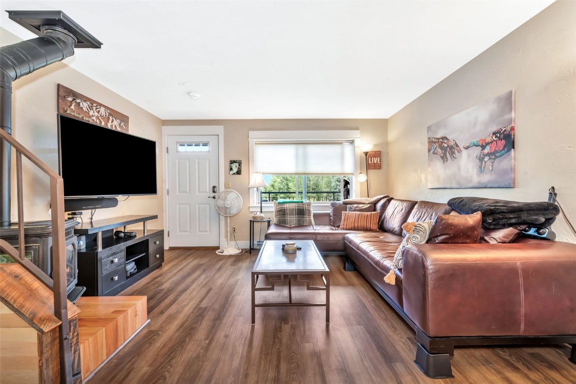 1556 Woodbridge COURT 1556