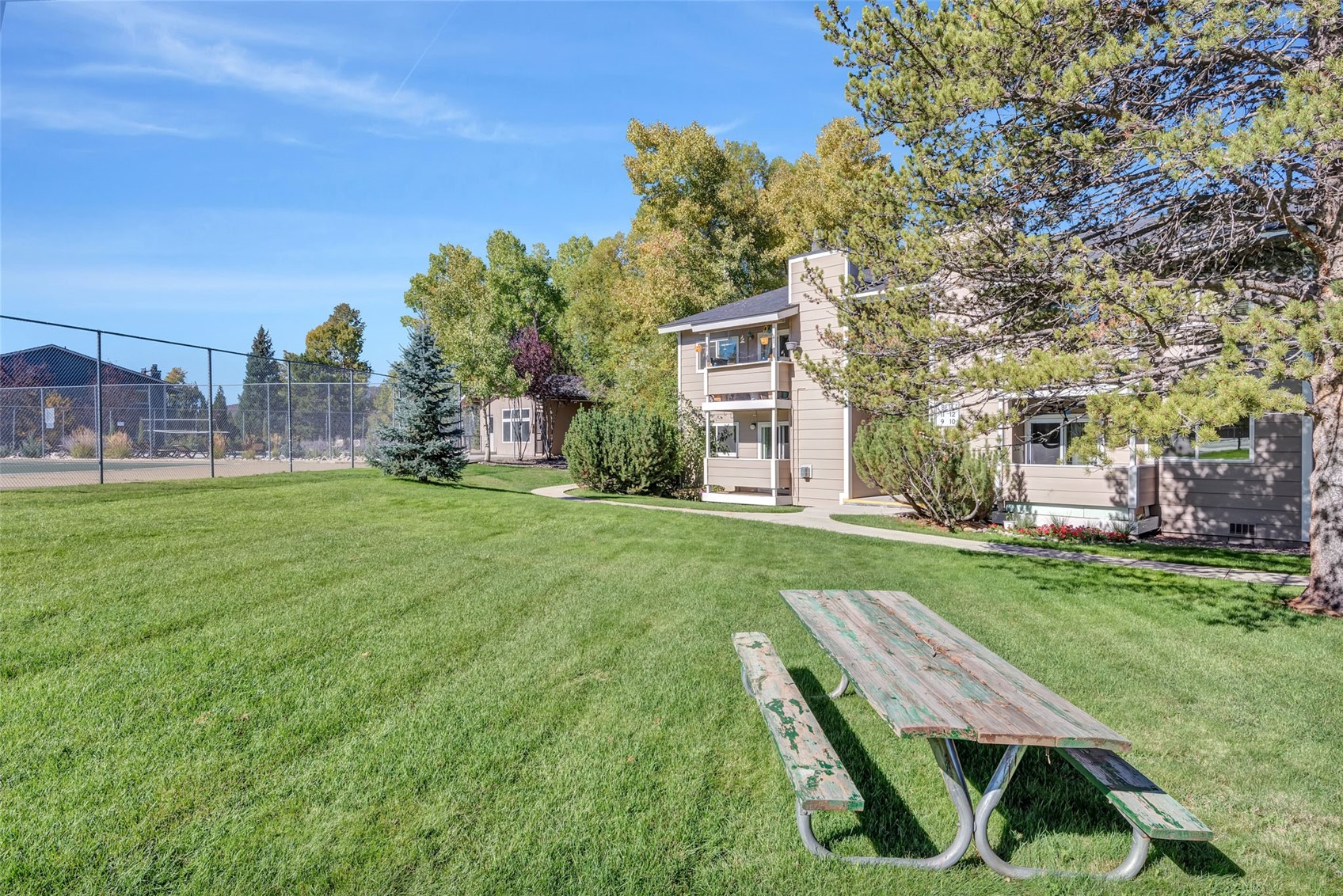 1380 Athens Plaza 9