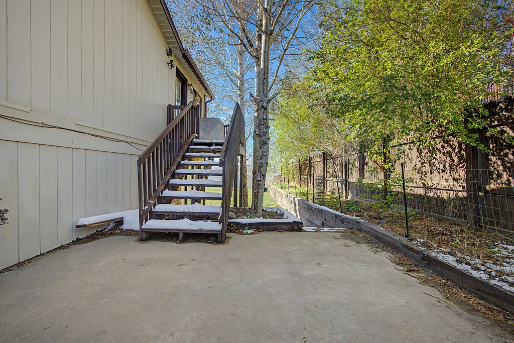 2014 E 9th STREET