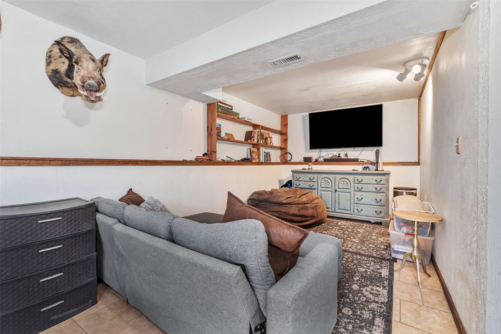 224 Meadow LANE