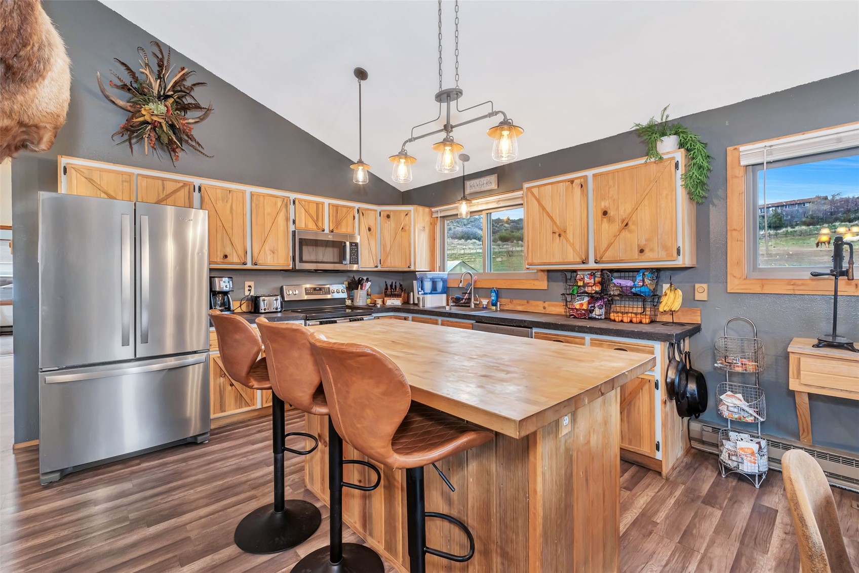 224 Meadow LANE