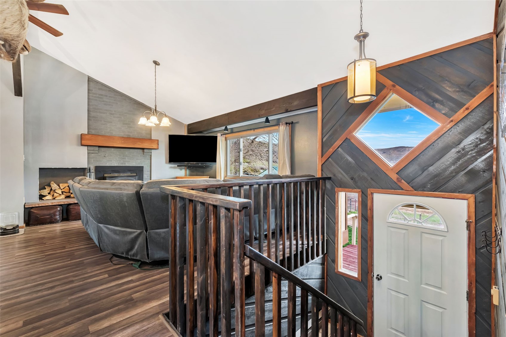 224 Meadow LANE