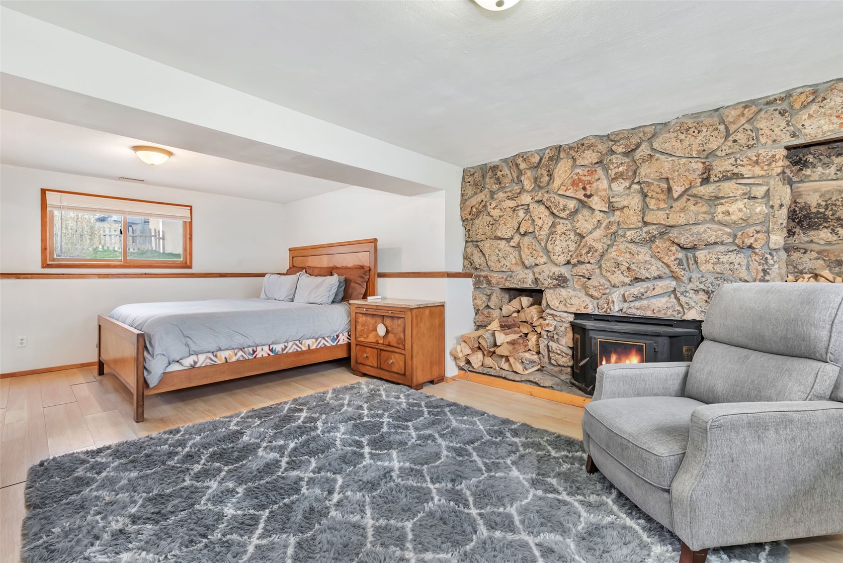 224 Meadow LANE
