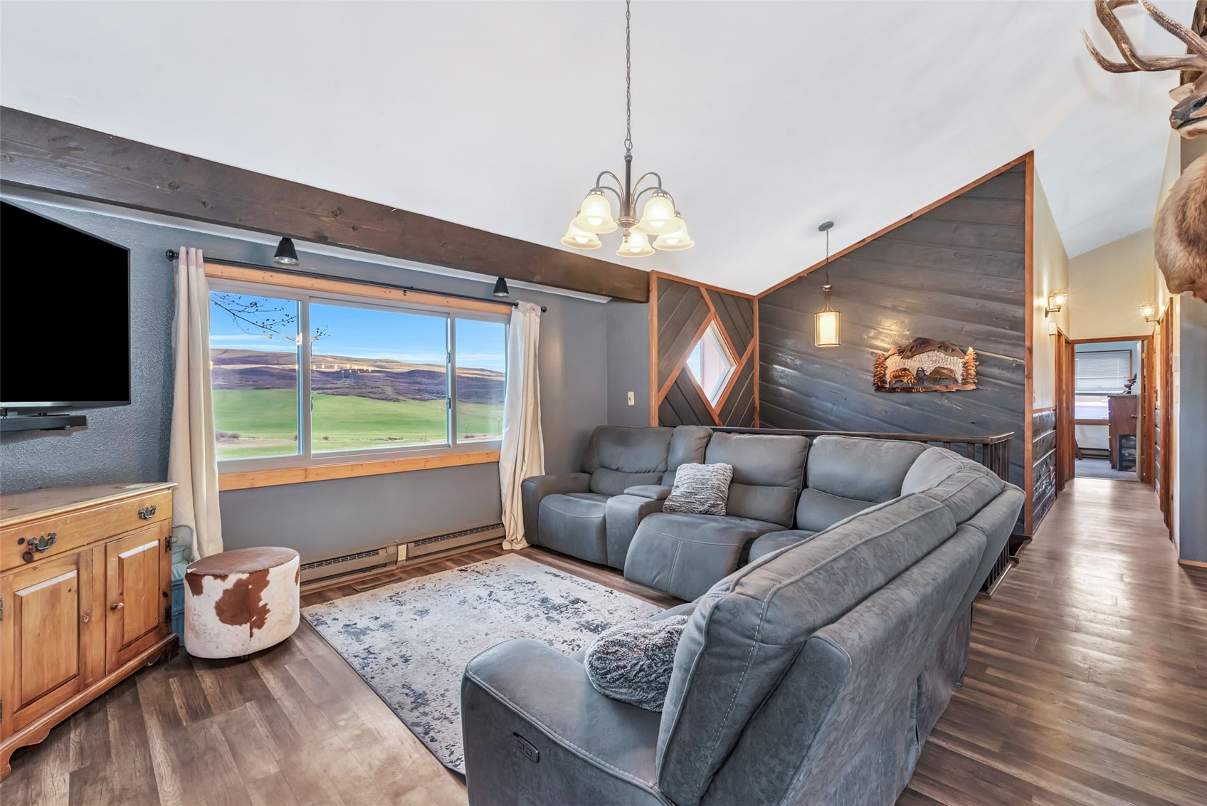 224 Meadow LANE