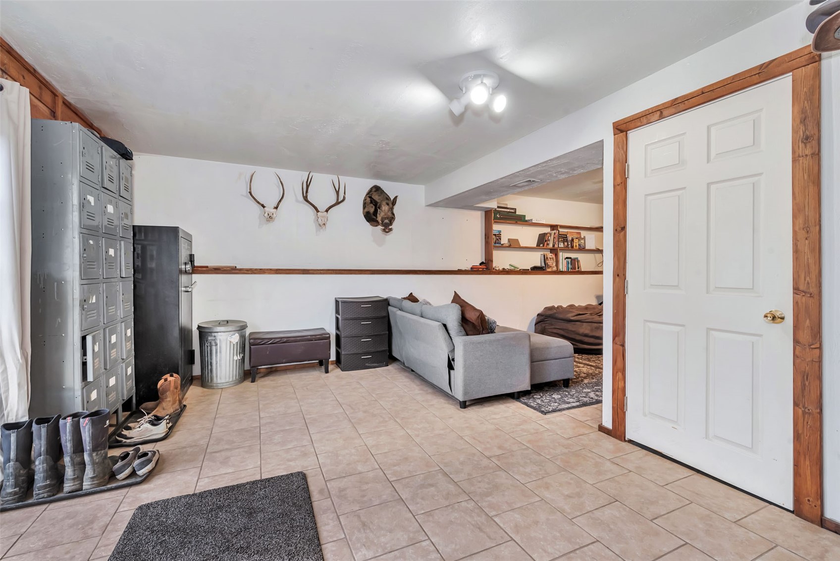 224 Meadow LANE