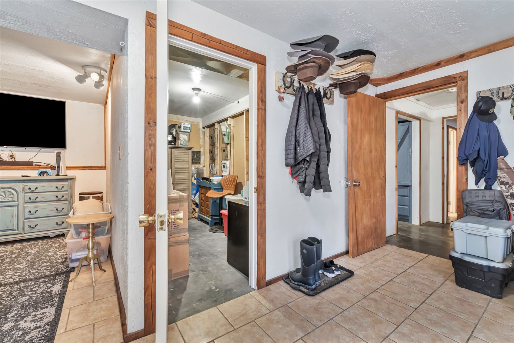 224 Meadow LANE