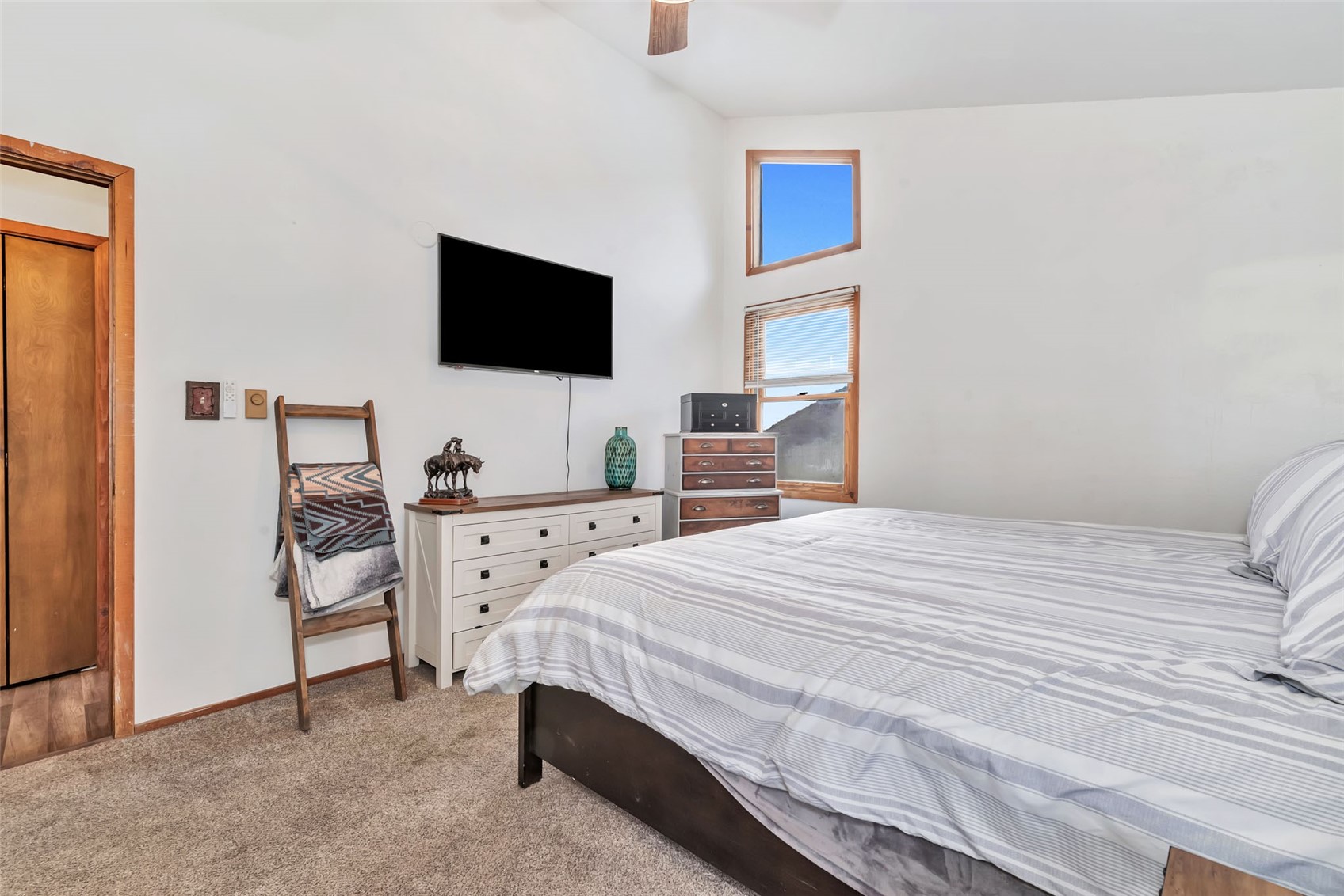 224 Meadow LANE