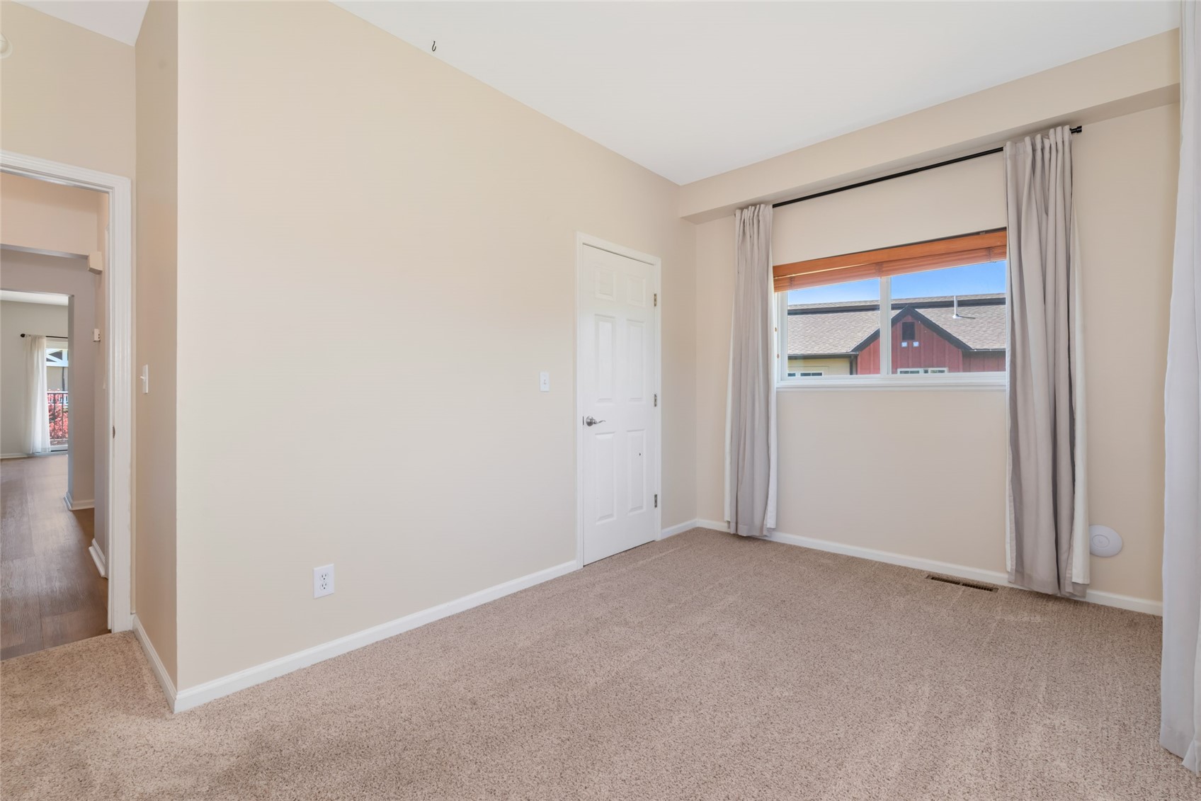 538 Eaglepointe COURT 1