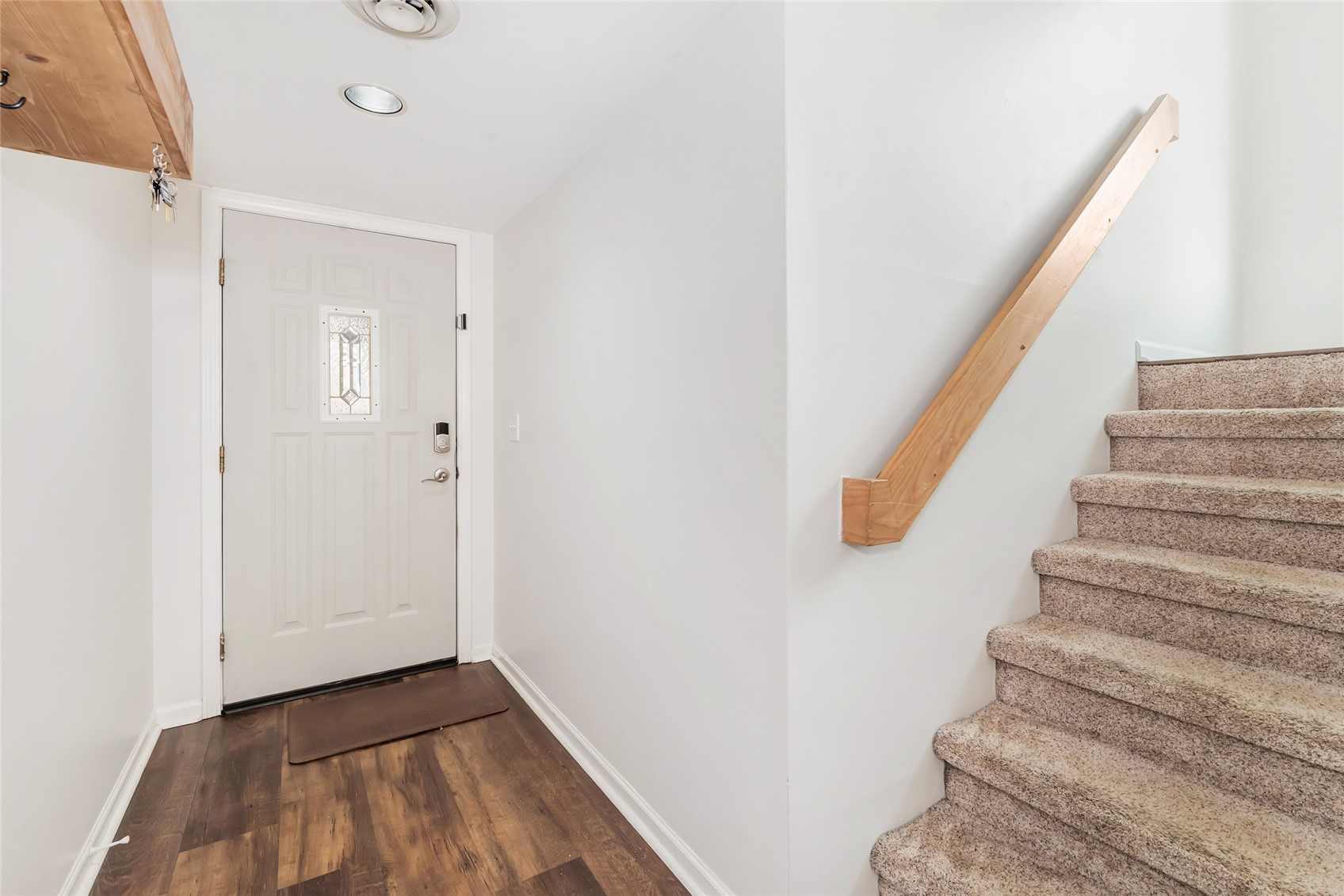 538 Eaglepointe COURT 1