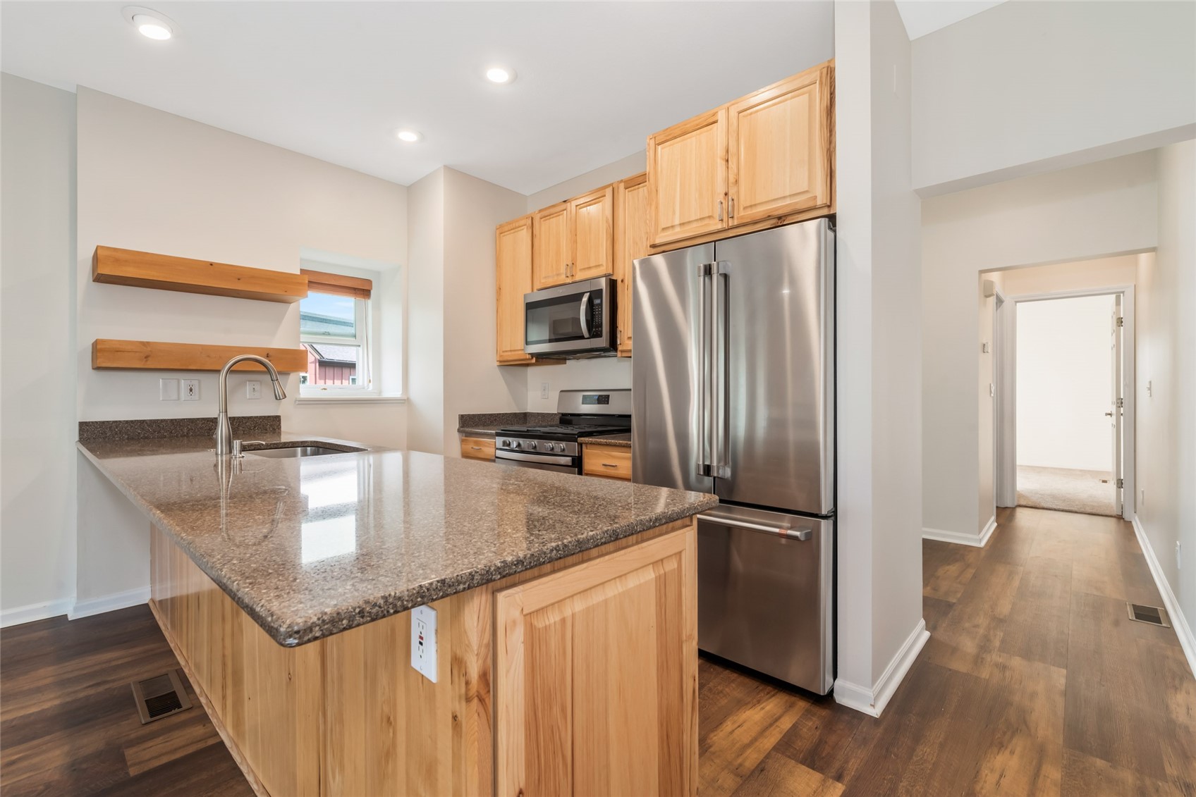 538 Eaglepointe COURT 1