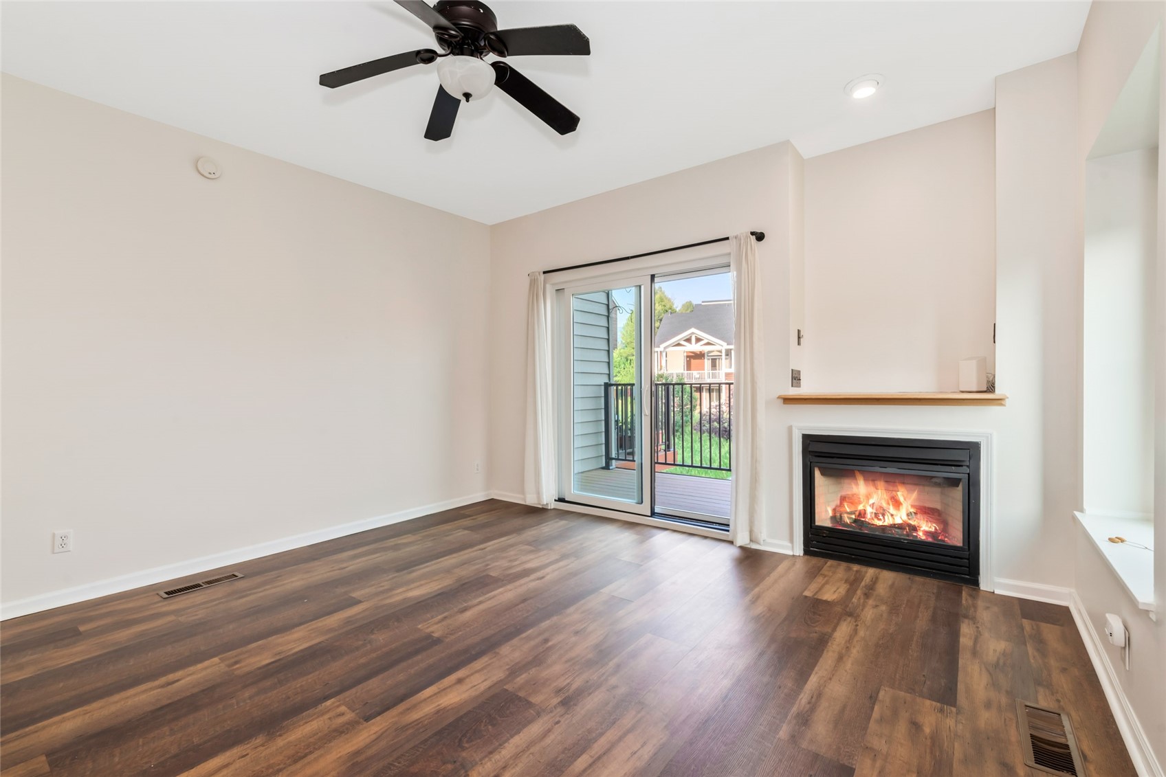 538 Eaglepointe COURT 1