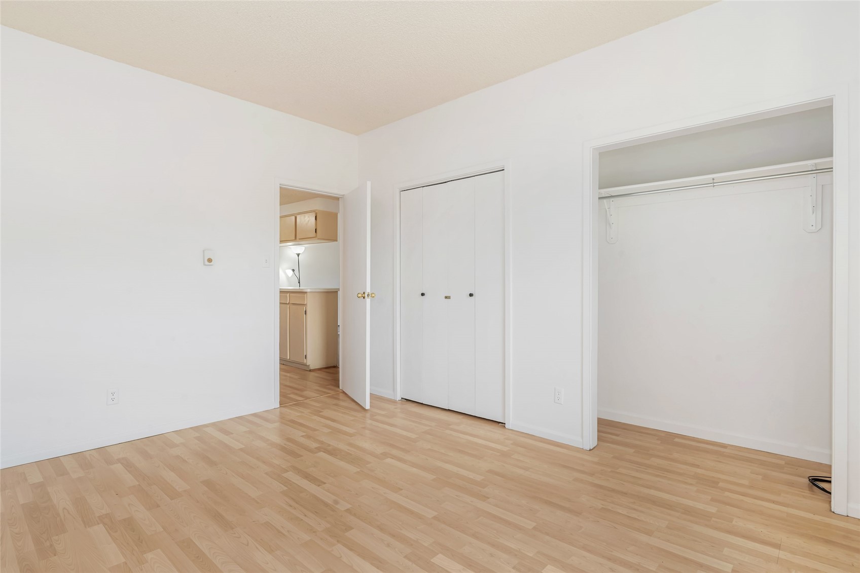 1945 Cornice ROAD 207D