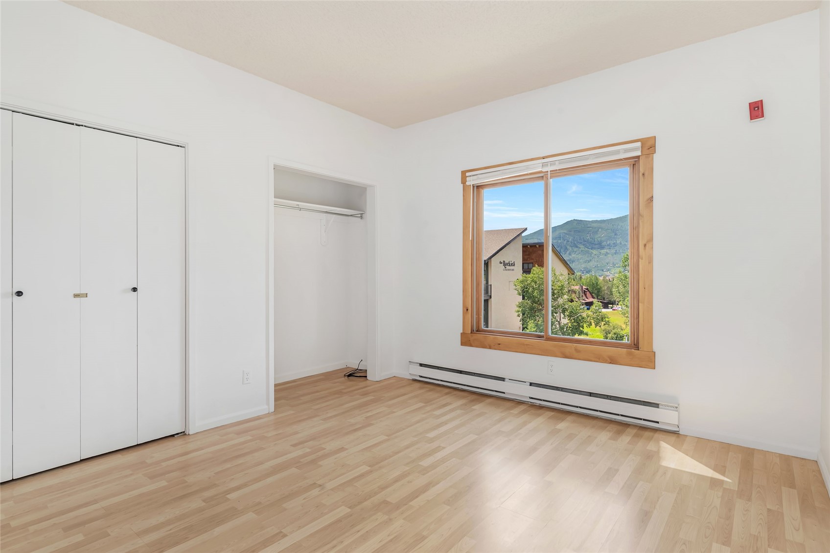 1945 Cornice ROAD 207D