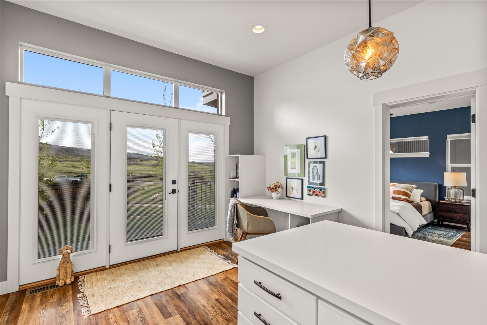 1501 Sunset WAY