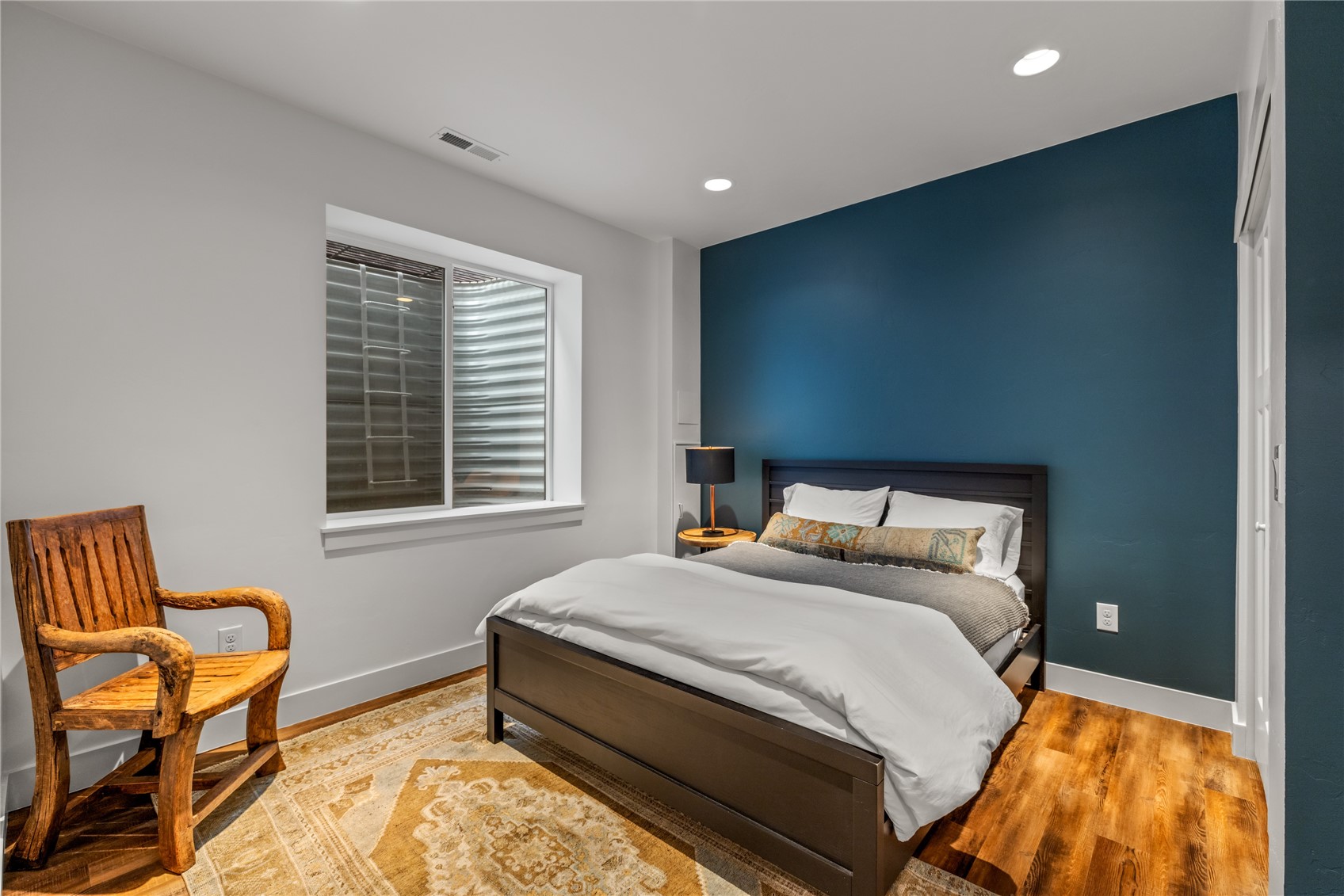 1501 Sunset WAY