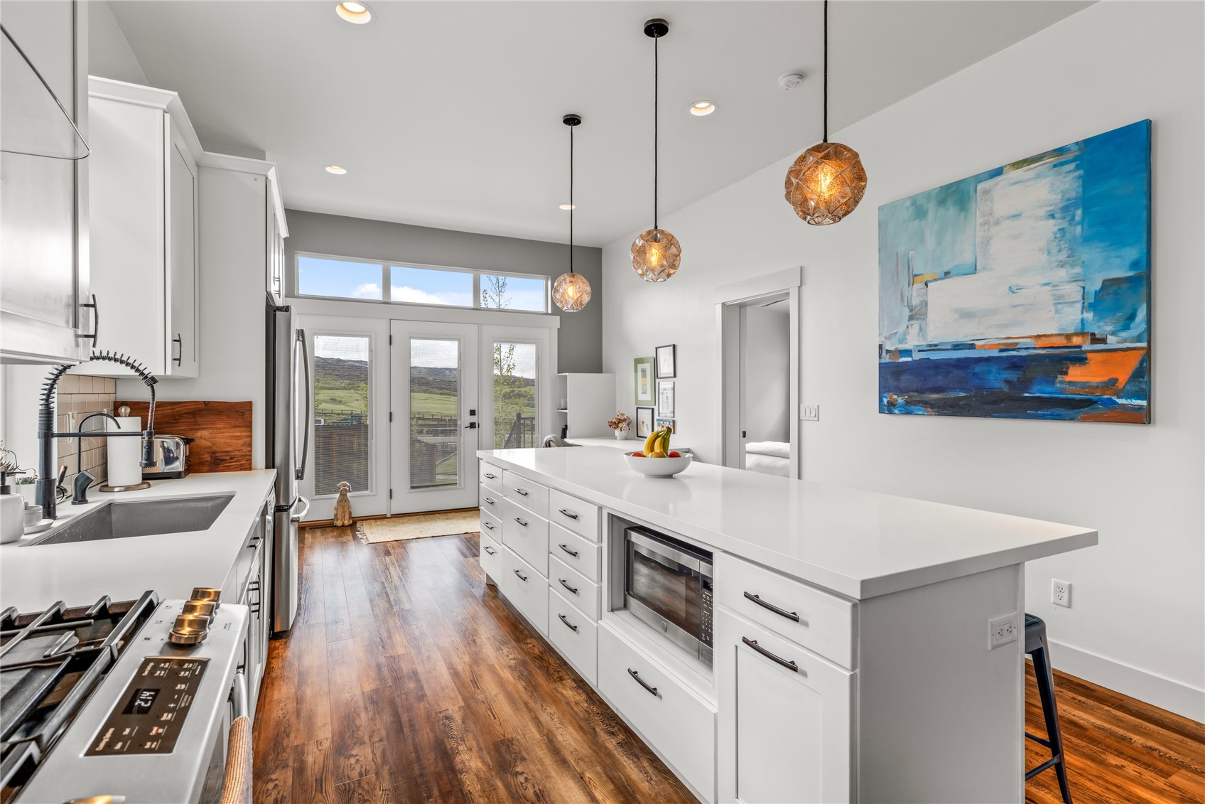 1501 Sunset WAY