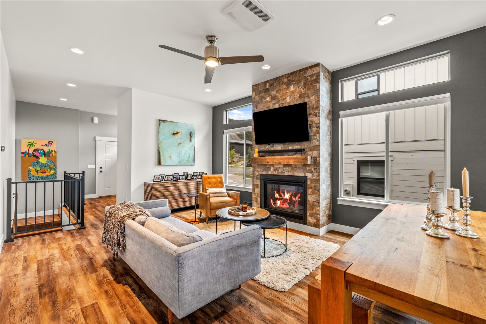 1501 Sunset WAY