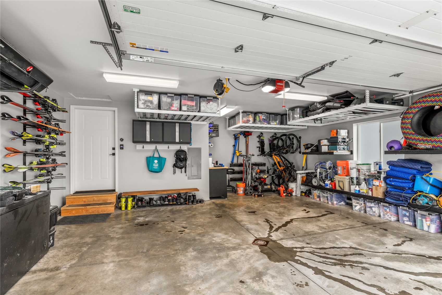 1501 Sunset WAY