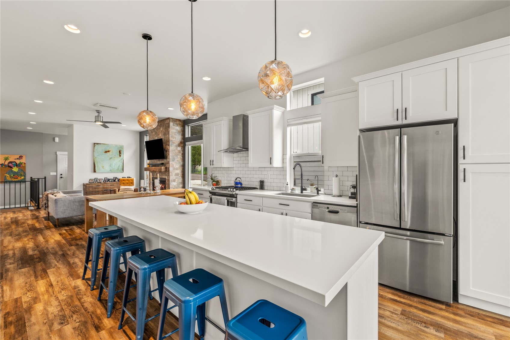 1501 Sunset WAY