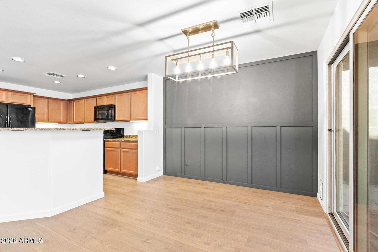 11014 W ELM Street