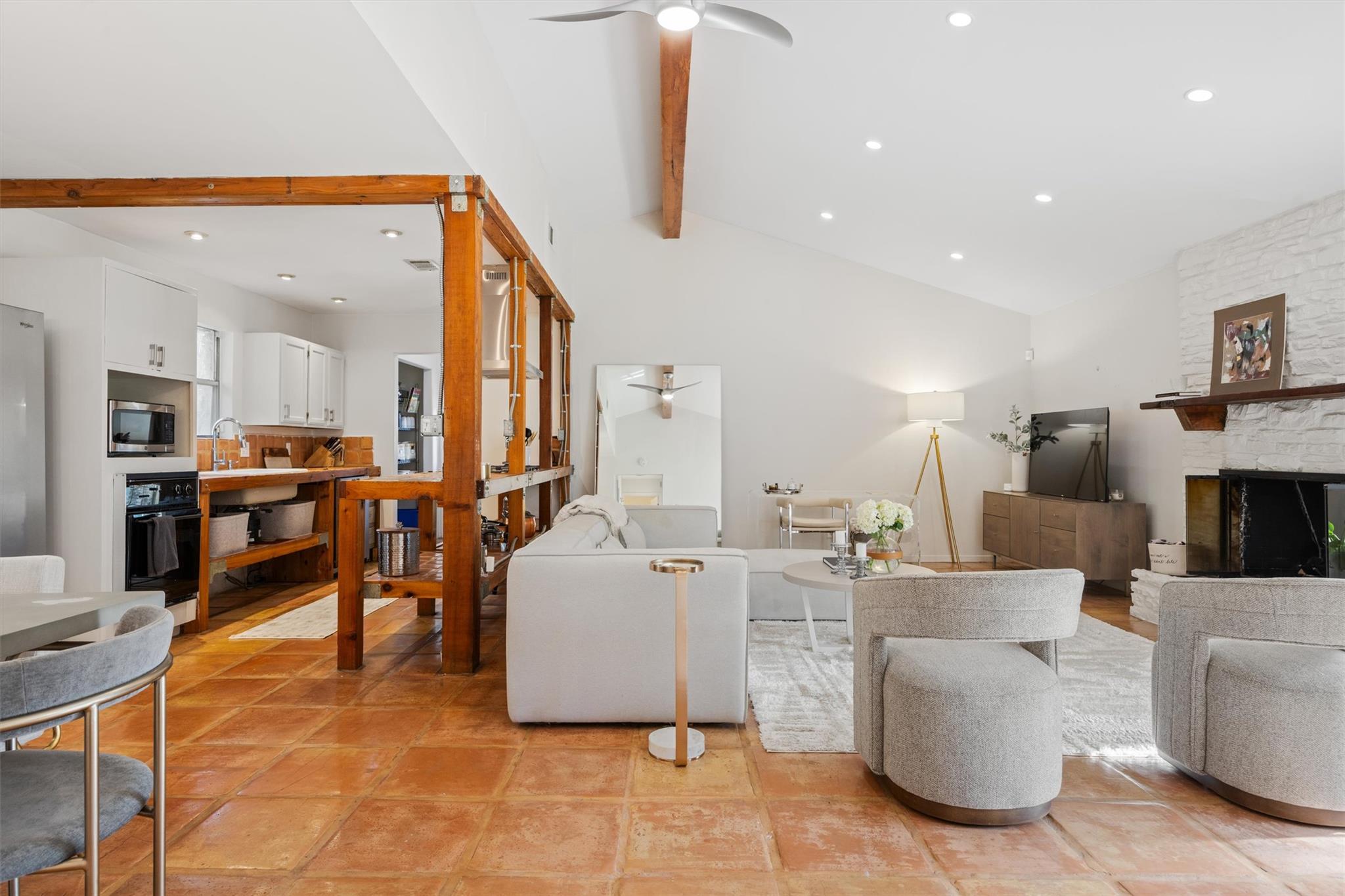 3106 Glen Ora ST # B Unit: A & B