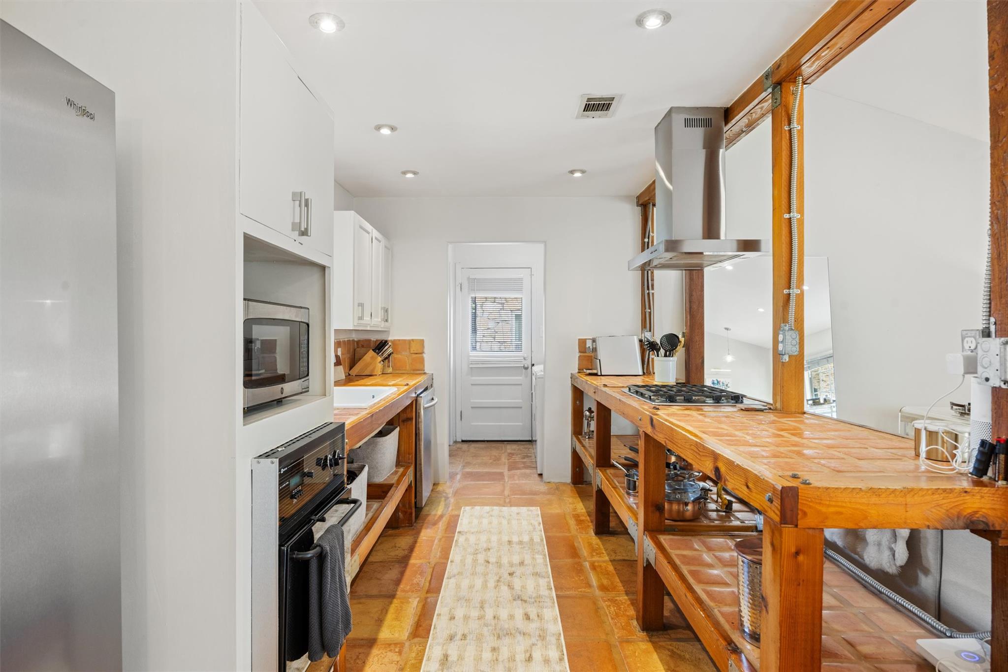 3106 Glen Ora ST # B Unit: A & B