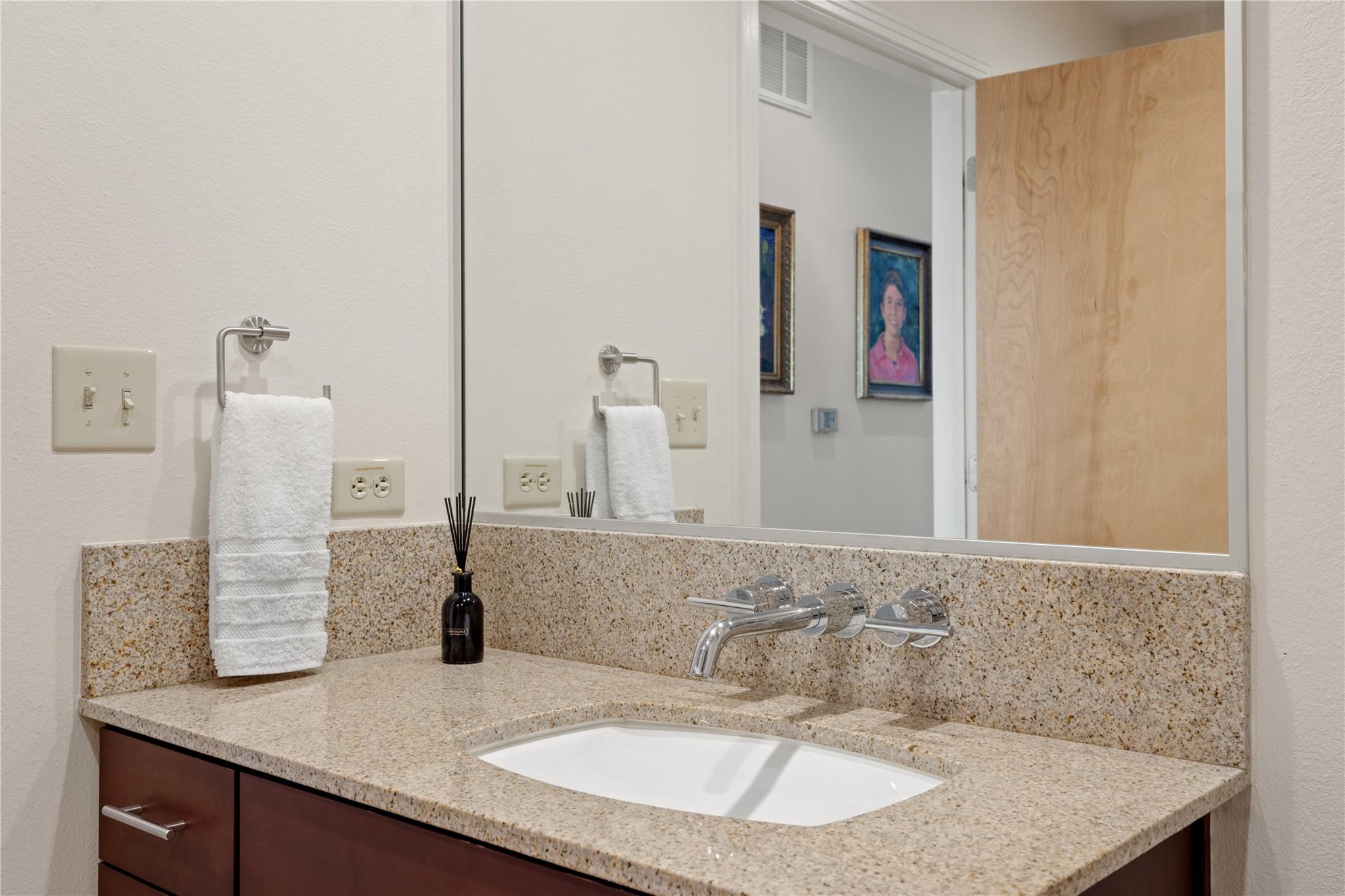 1600 Barton Springs RD # 5301