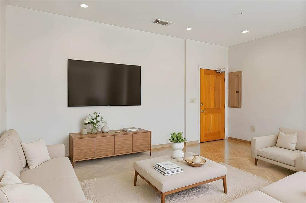 1600 Barton Springs RD # 5301