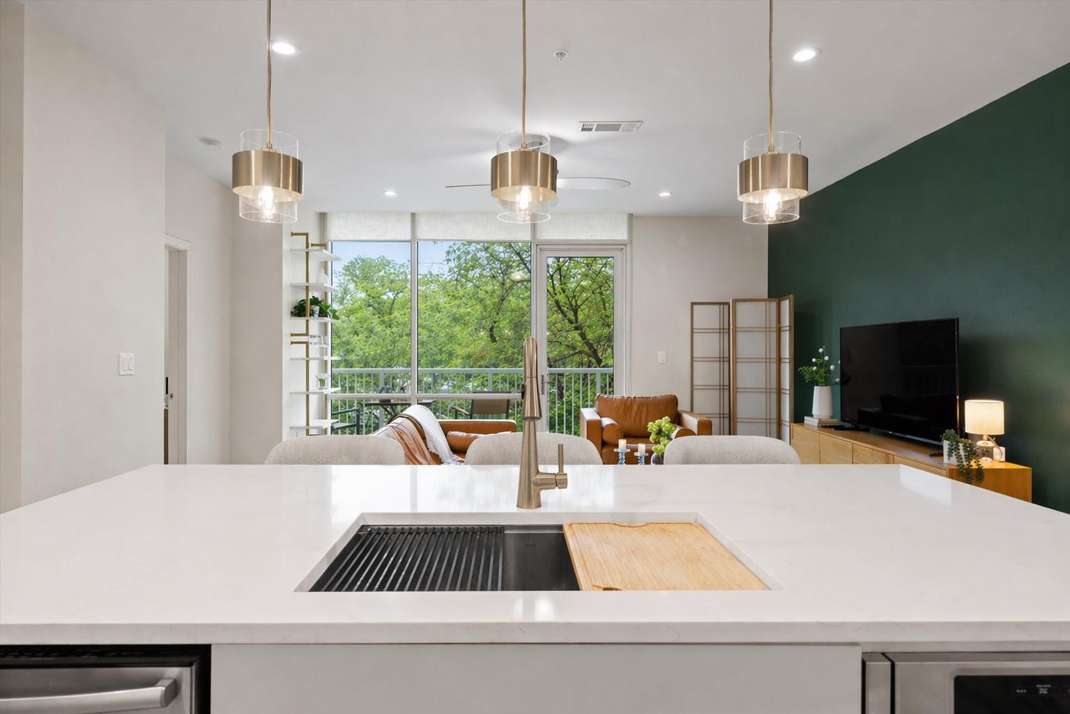 1600 Barton Springs RD # 4205