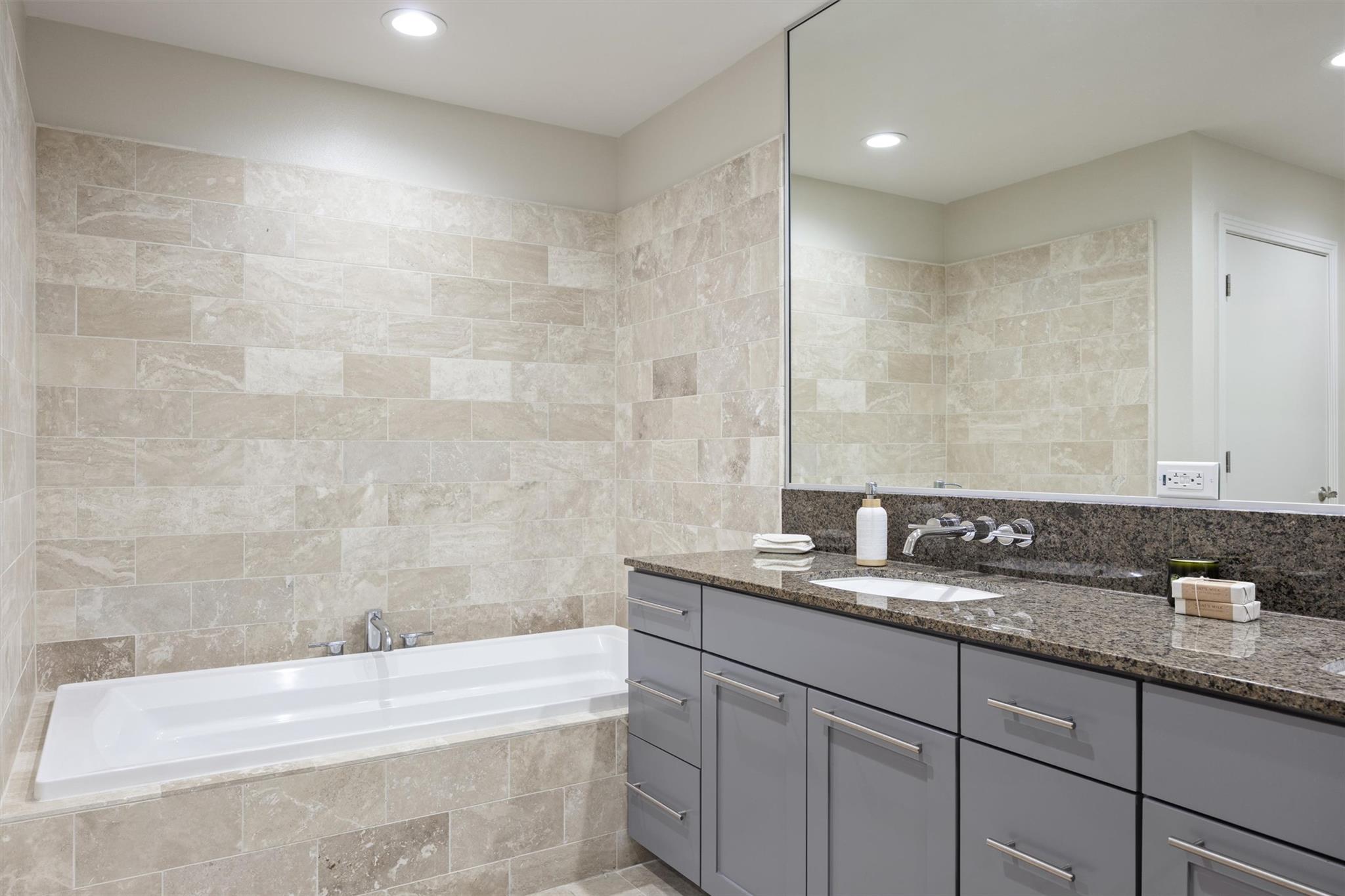 1600 Barton Springs RD # 4205