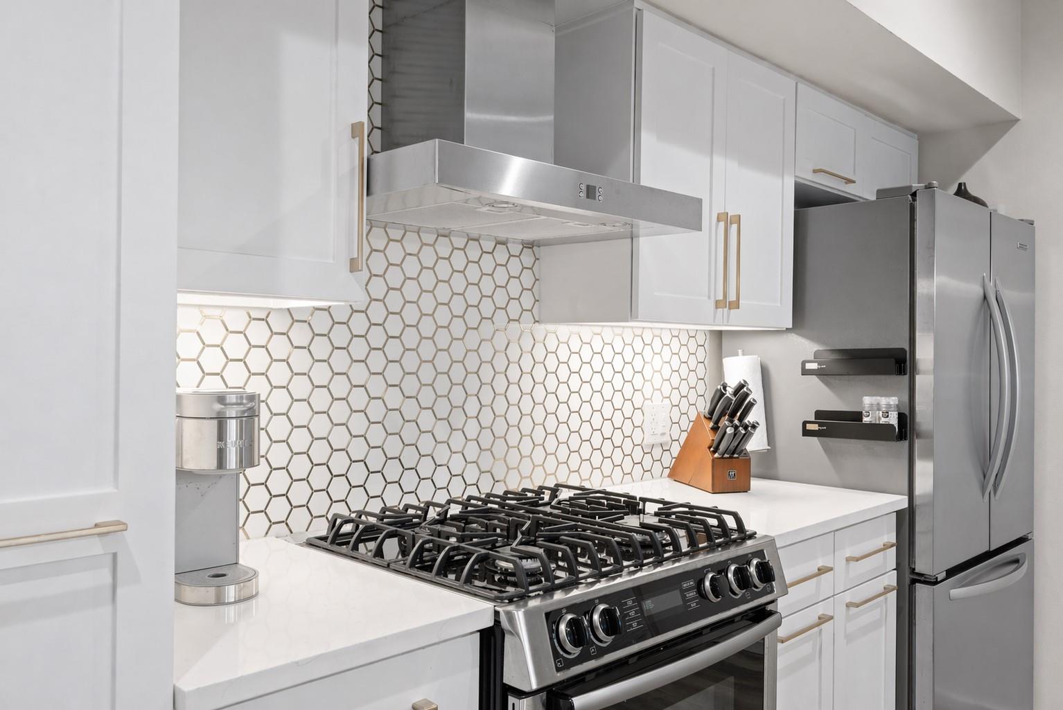 1600 Barton Springs RD # 4205