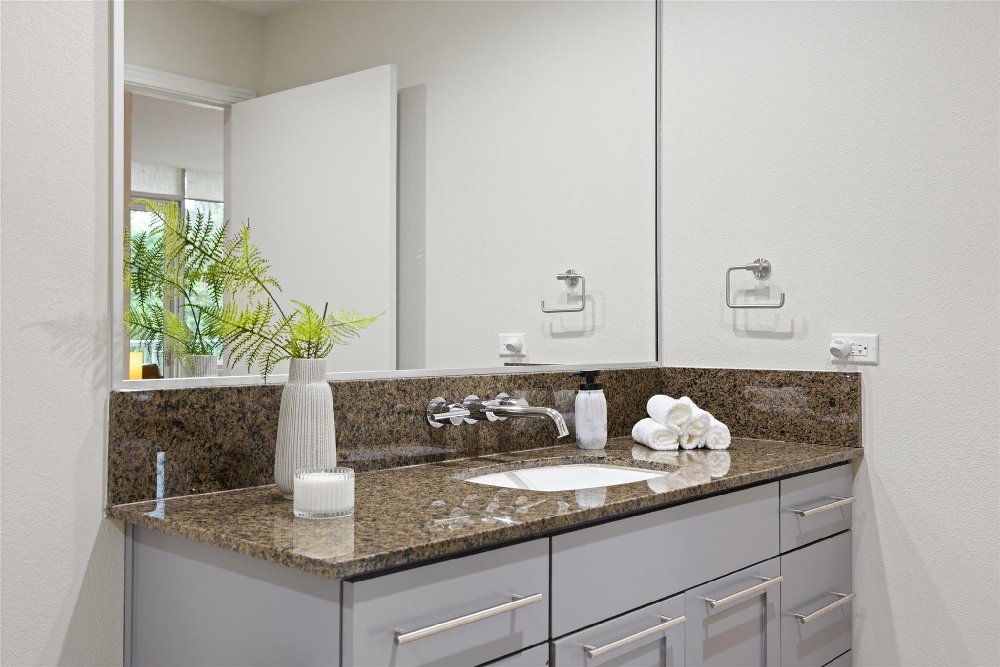 1600 Barton Springs RD # 4205