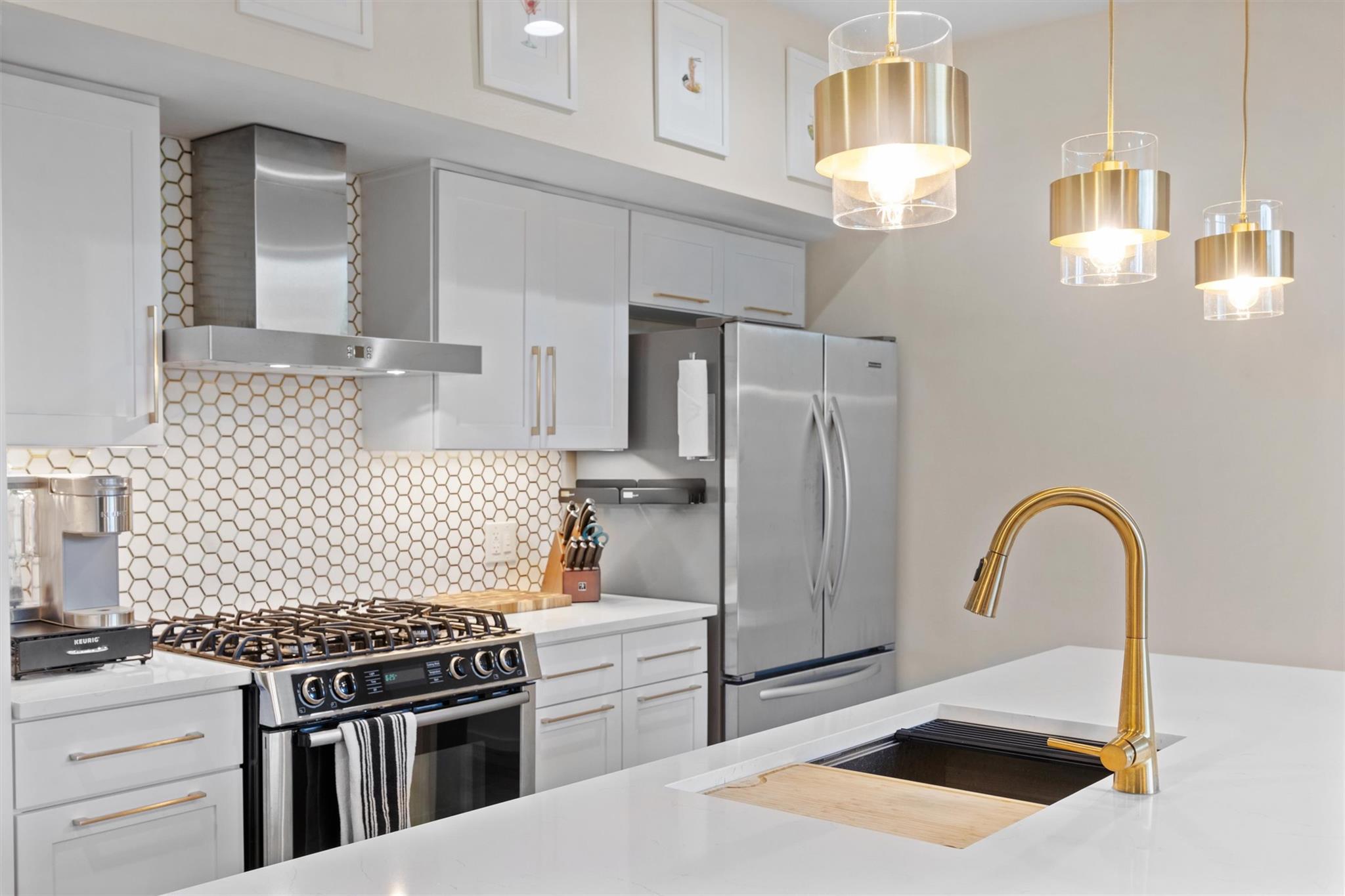 1600 Barton Springs RD # 4205