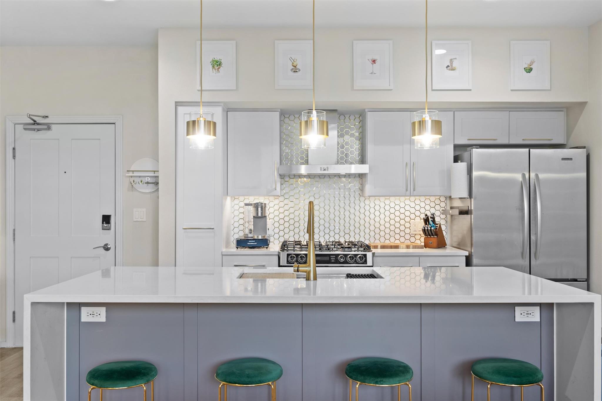 1600 Barton Springs RD # 4205