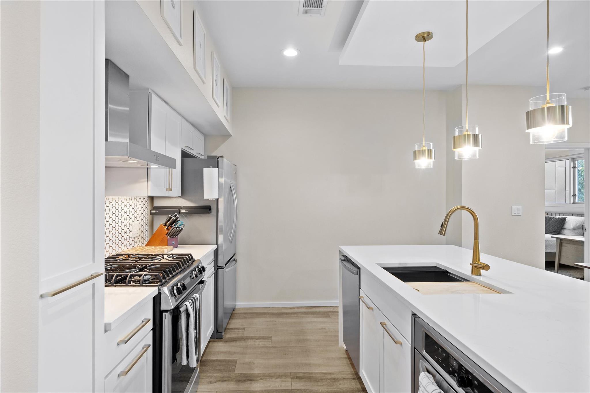 1600 Barton Springs RD # 4205