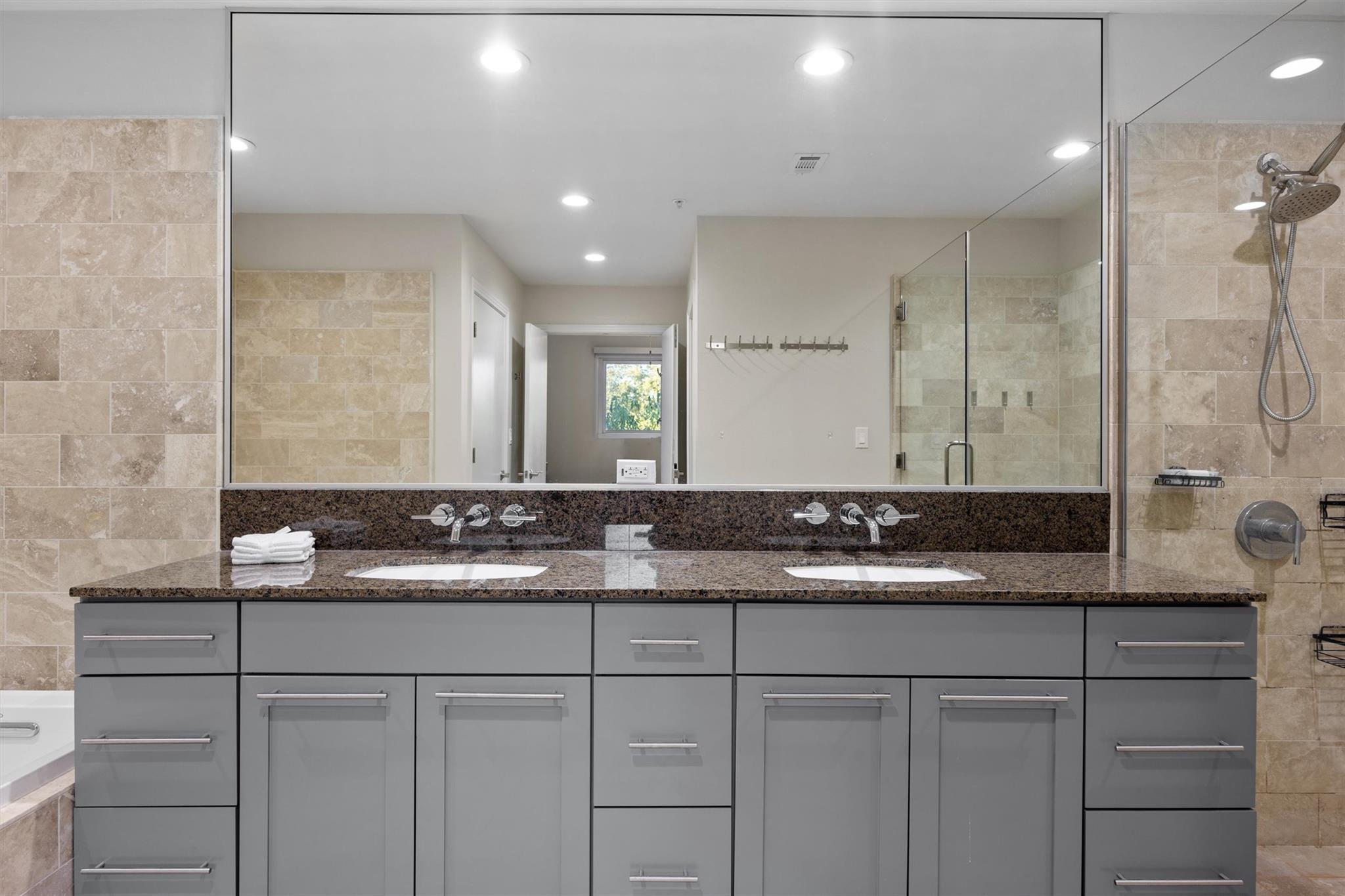 1600 Barton Springs RD # 4205