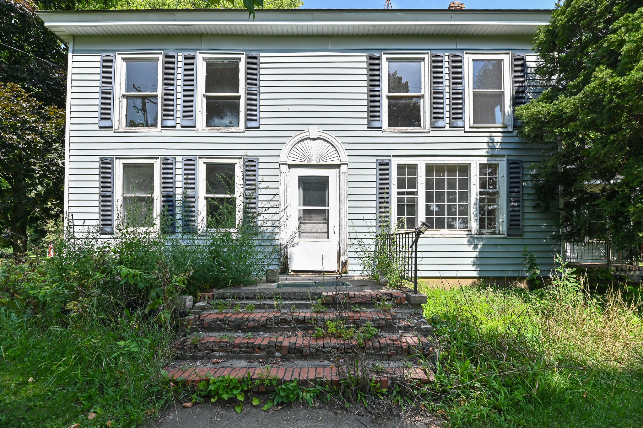 S103W26400 Maple Ave