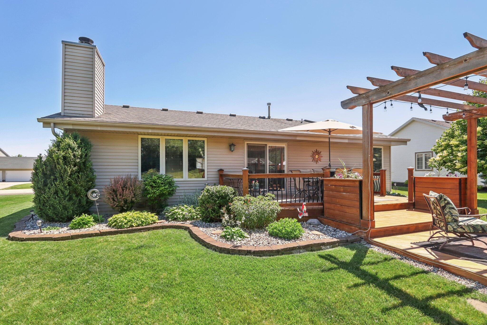2536 Rebecca Dr