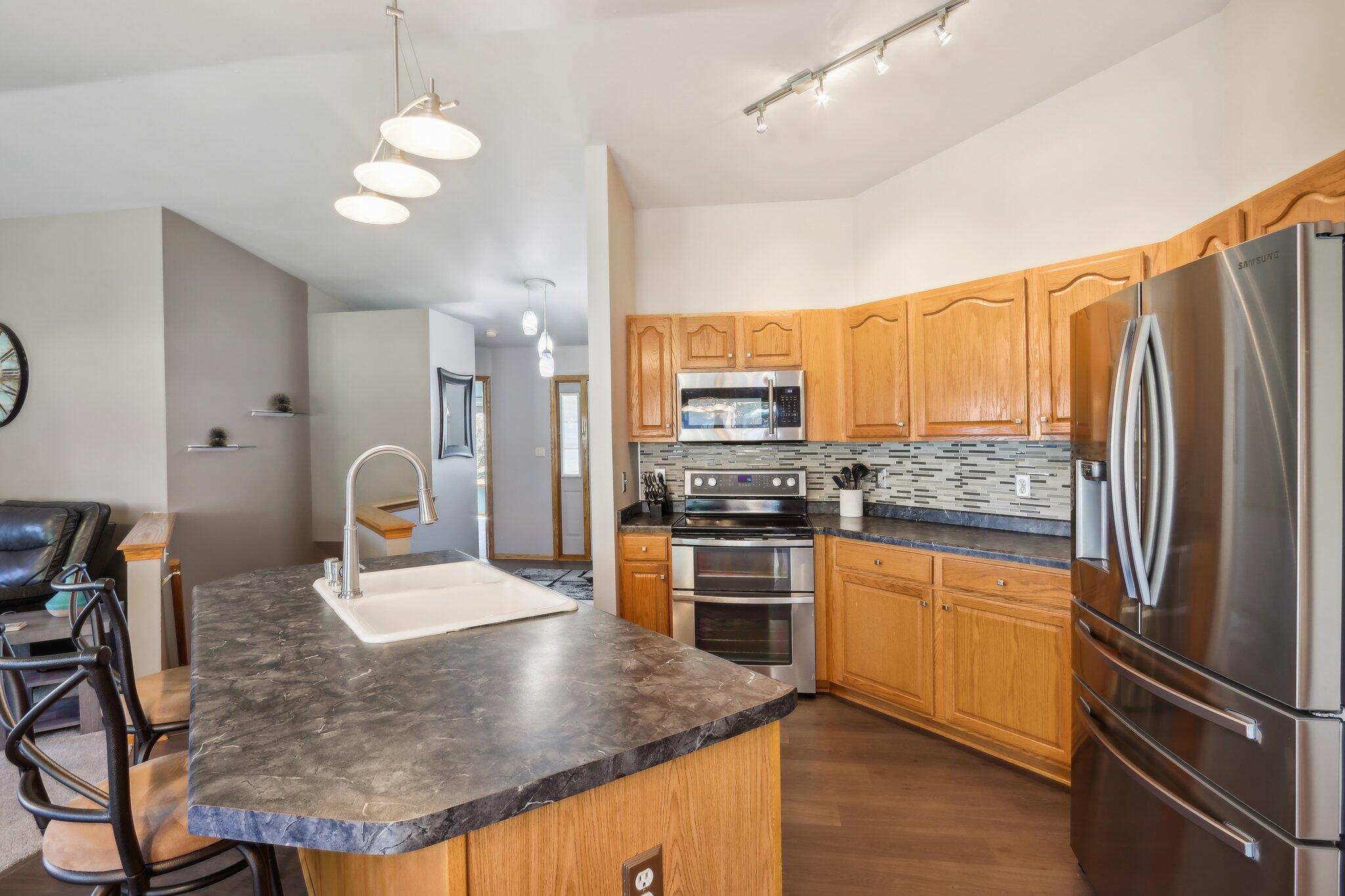 2536 Rebecca Dr