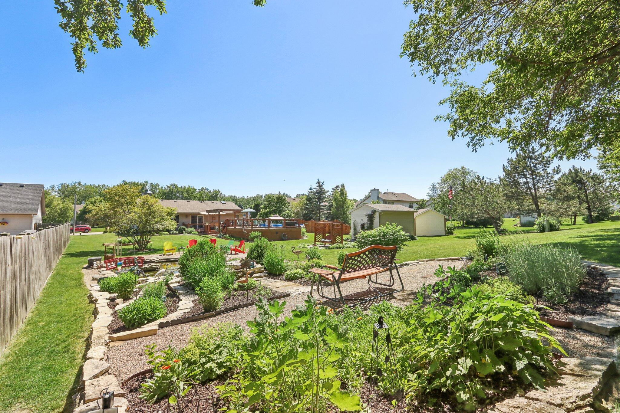 2536 Rebecca Dr