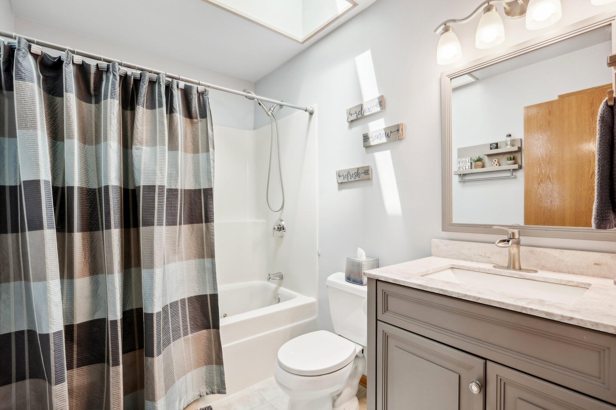 2536 Rebecca Dr