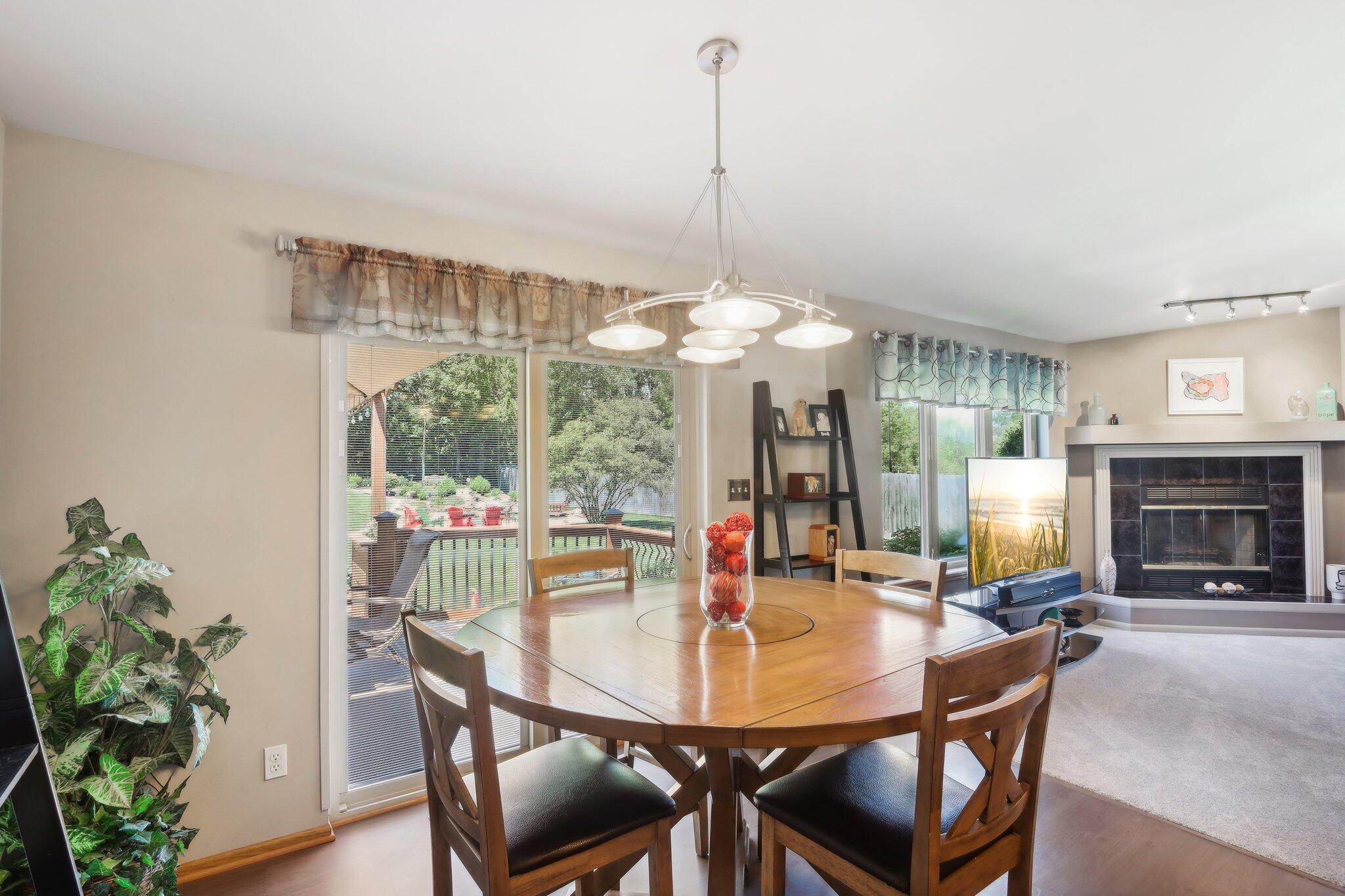 2536 Rebecca Dr