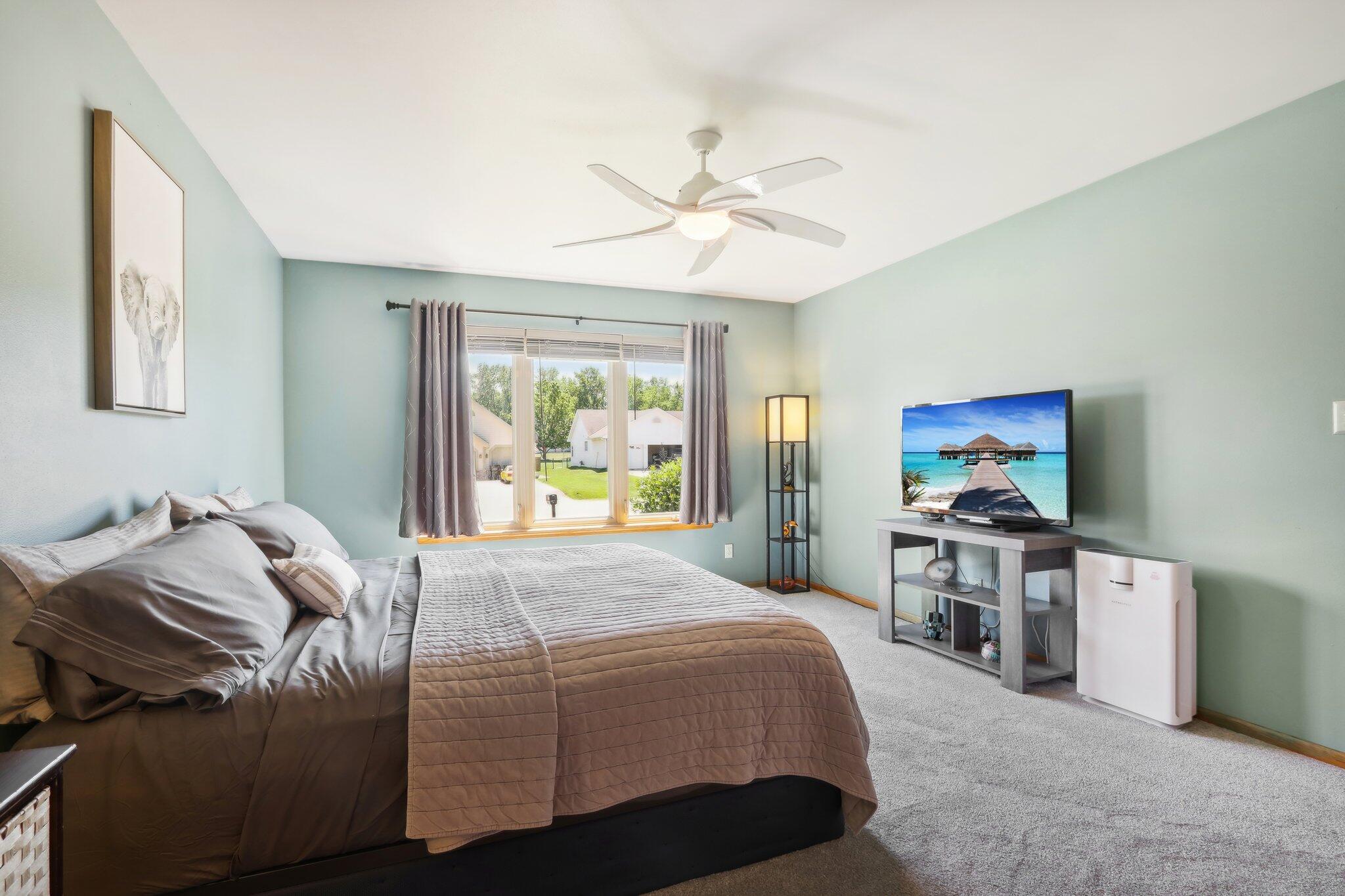 2536 Rebecca Dr