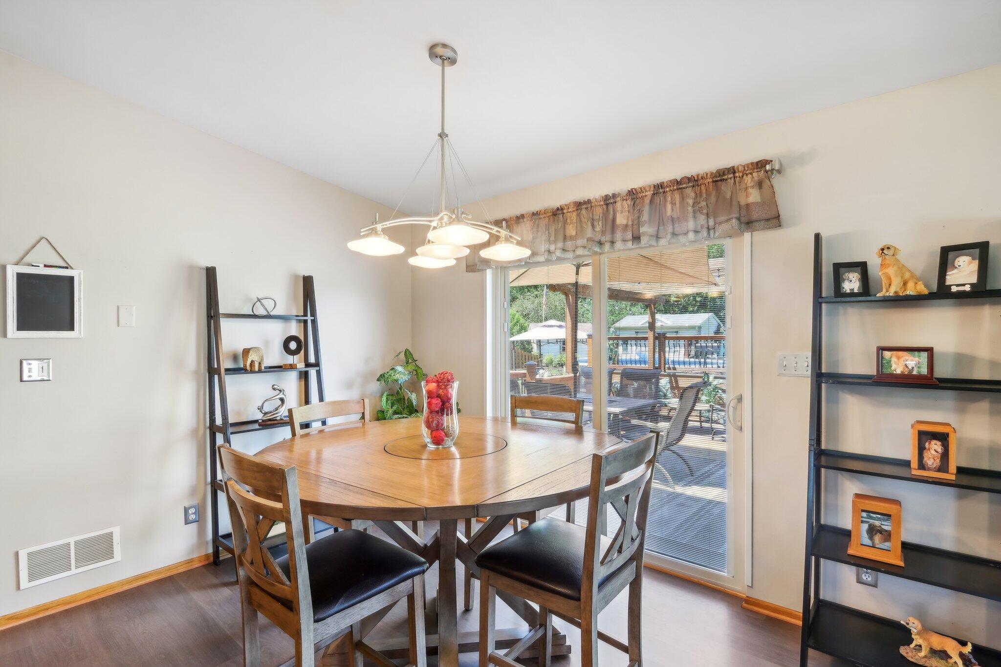 2536 Rebecca Dr