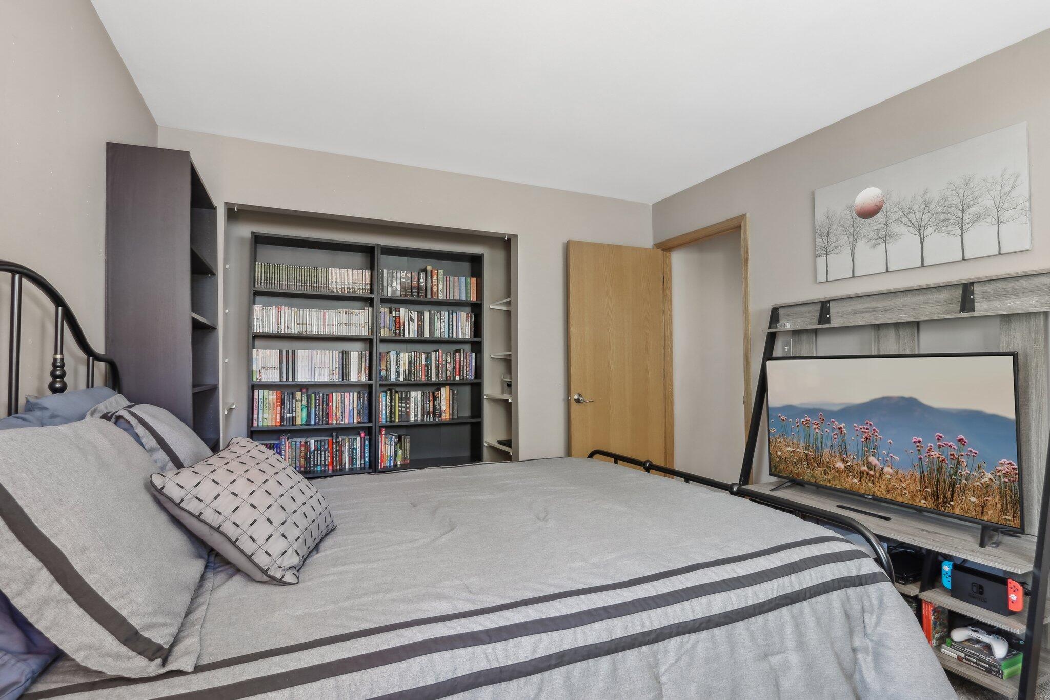 2536 Rebecca Dr