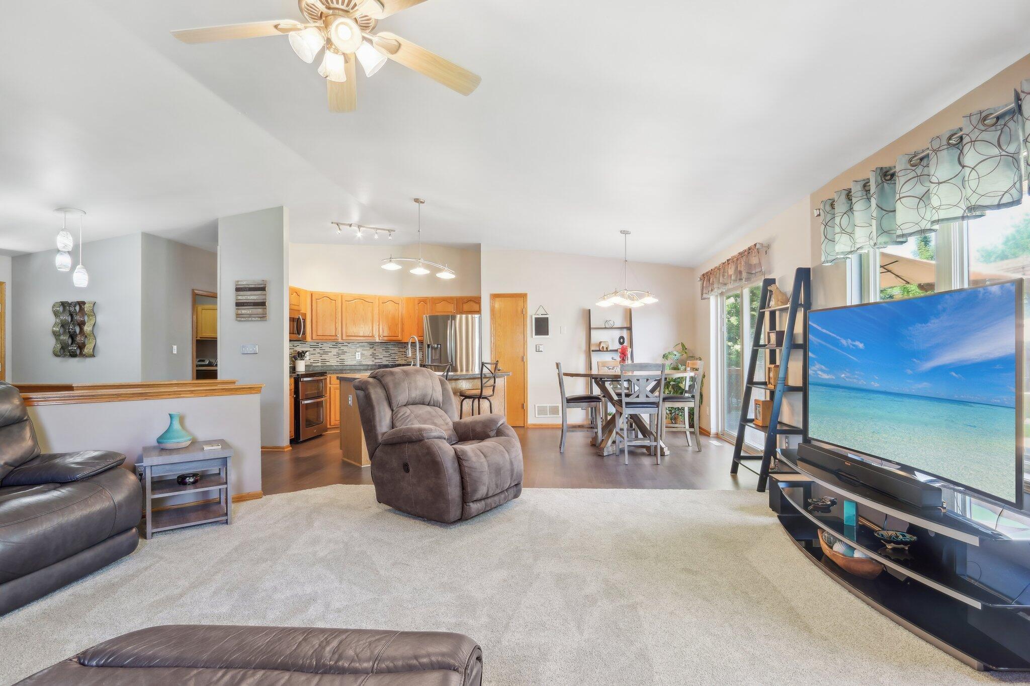 2536 Rebecca Dr
