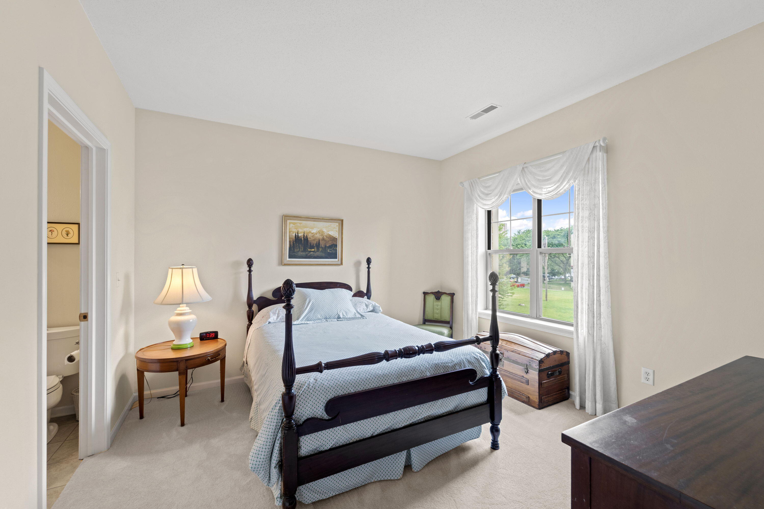 1300 N Prospect Ave Unit: 220