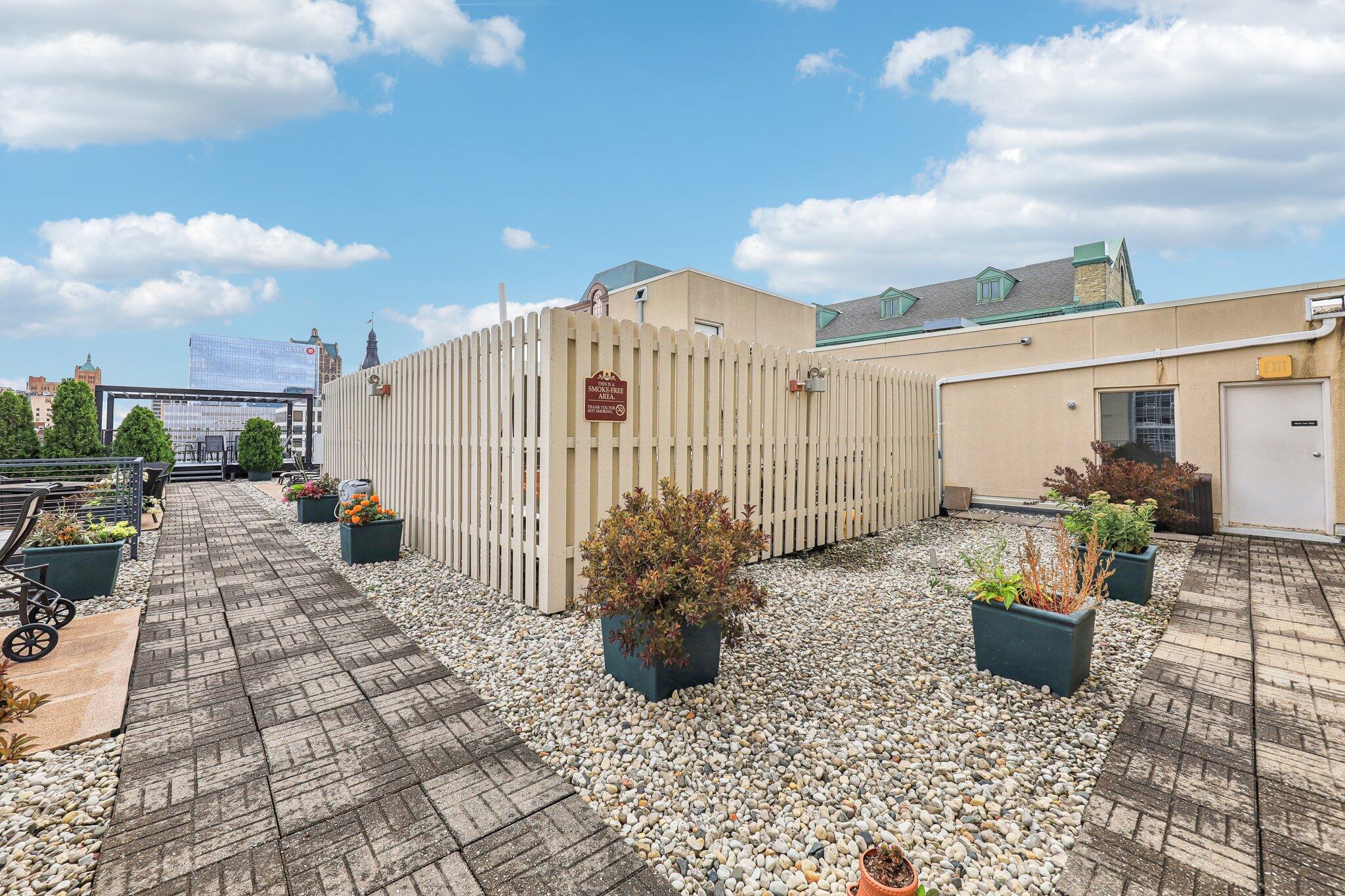 270 E Highland Ave Unit: 1242